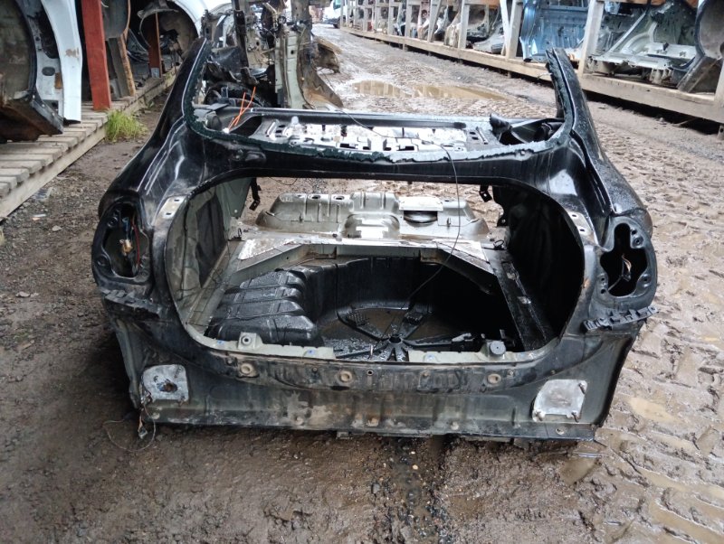 Кузовной элемент