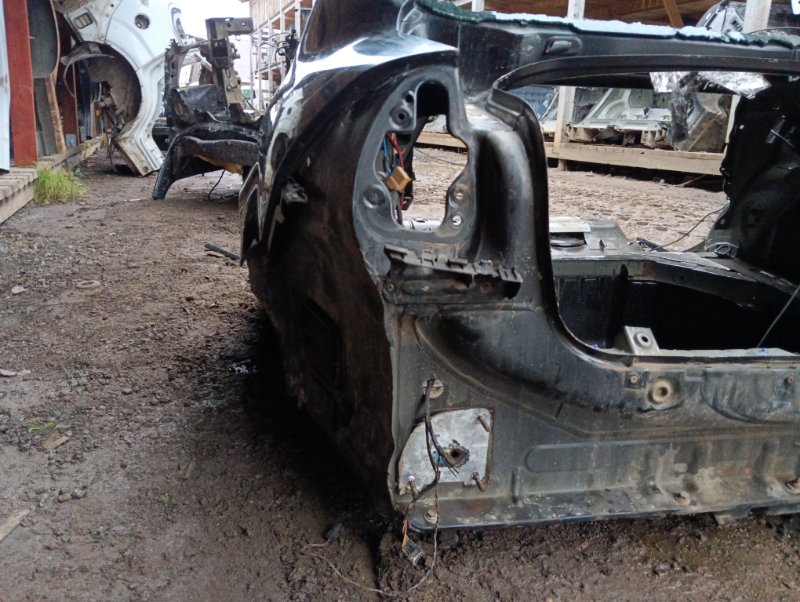 Кузовной элемент