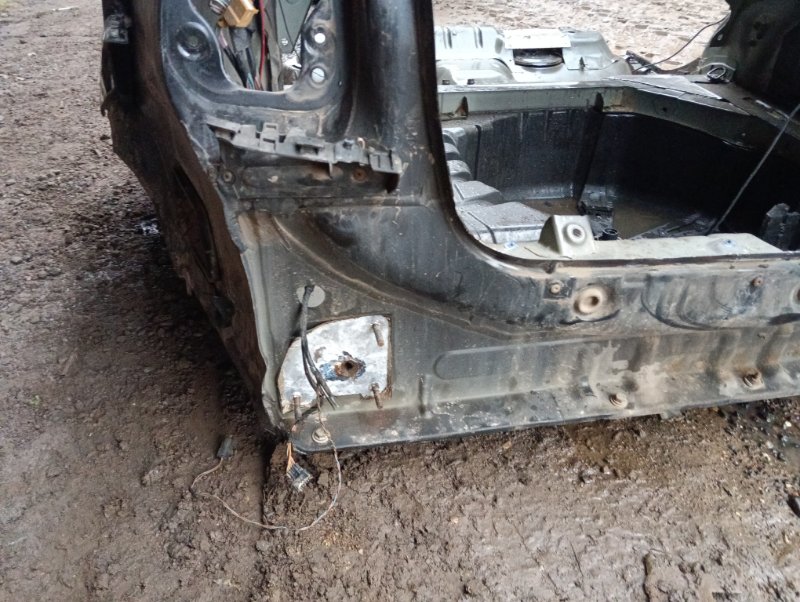 Крыло заднее левое