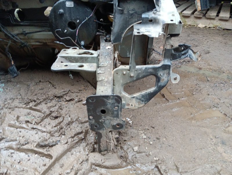 Кузовной элемент