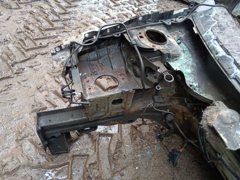 Кузовной элемент