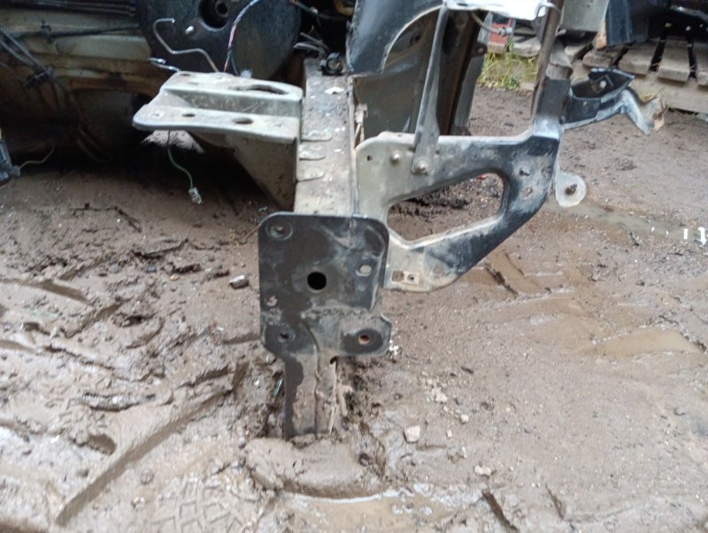 Лонжерон передний левый