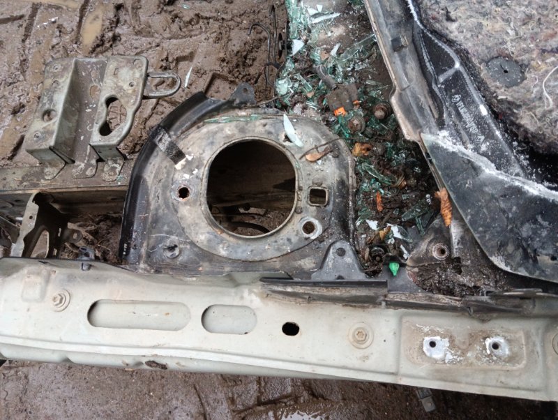 Лонжерон передний левый