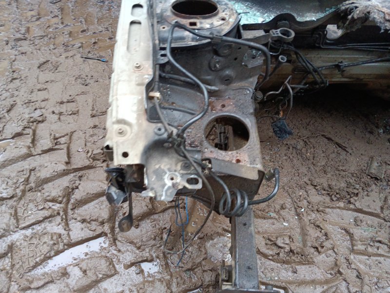 Лонжерон передний правый