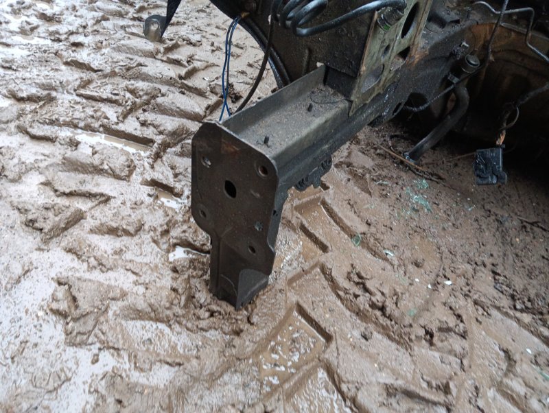 Лонжерон передний правый