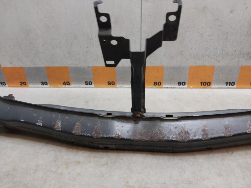 Усилитель переднего бампера