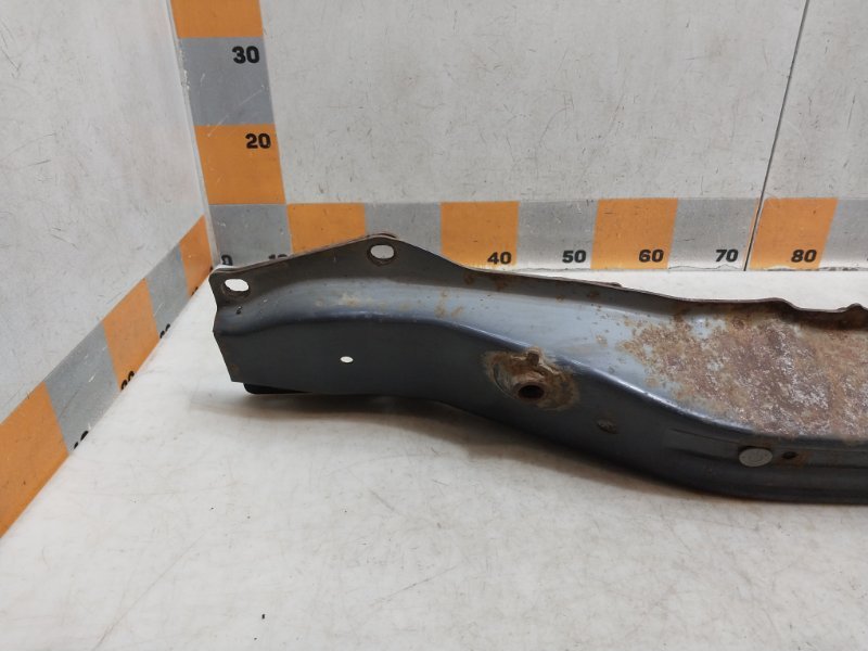 Усилитель заднего бампера