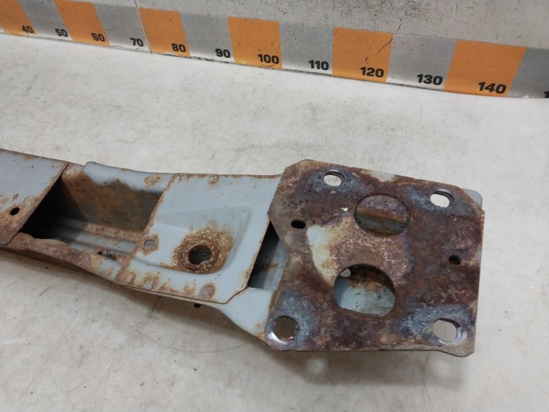 Усилитель заднего бампера