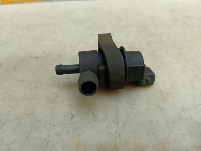 Клапан вентиляции топливного бака