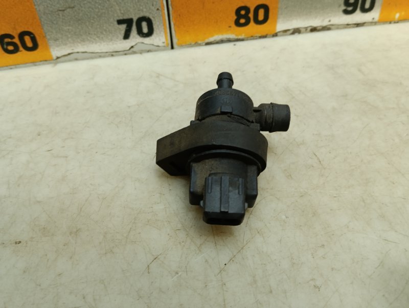 Клапан вентиляции топливного бака