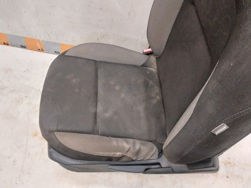 Сиденье переднее левое