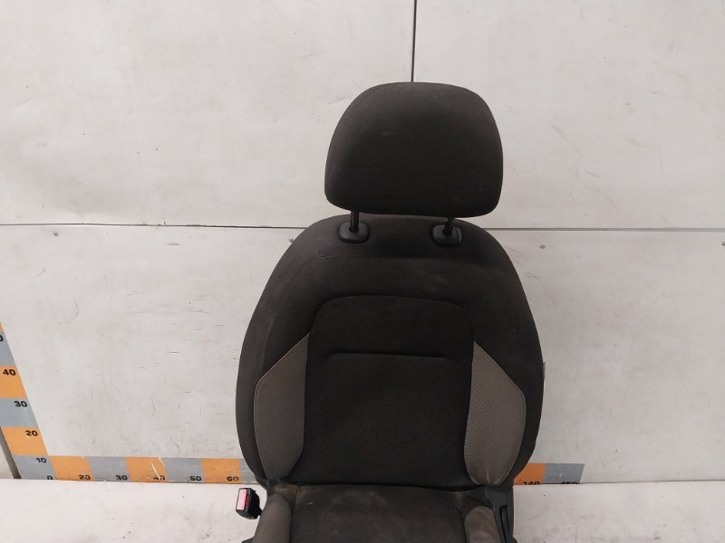 Сиденье переднее левое