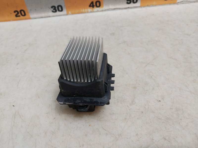 Резистор отопителя