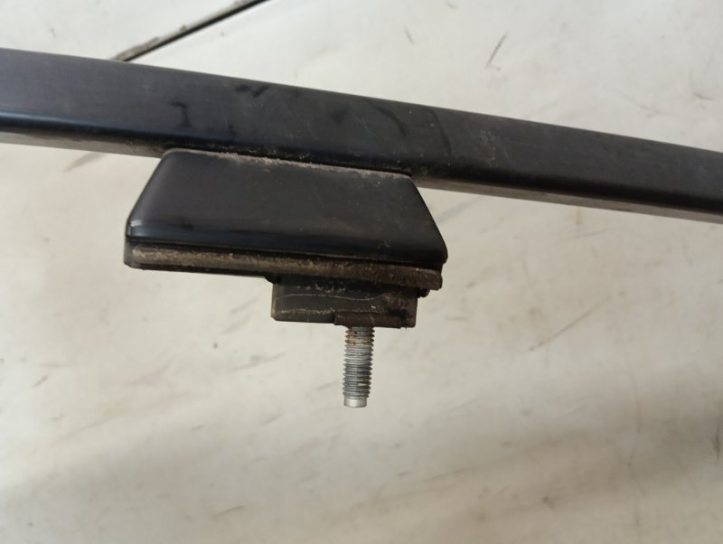 Рейлинг (релинг) правый (планка на крышу)