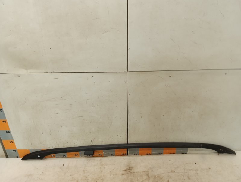 Рейлинг (релинг) правый (планка на крышу)