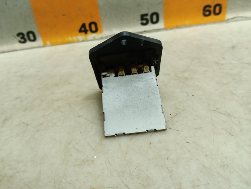 Резистор отопителя