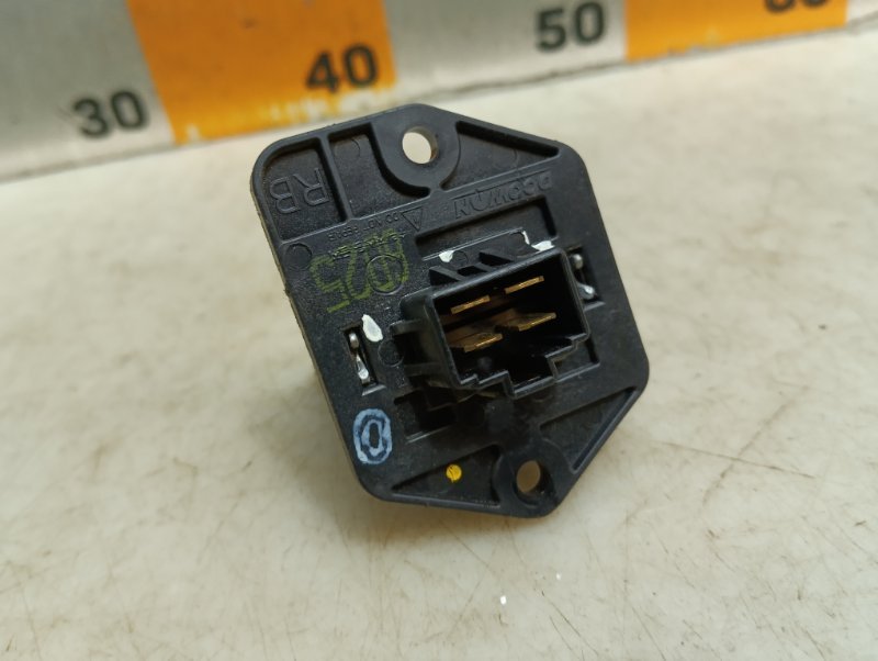 Резистор отопителя