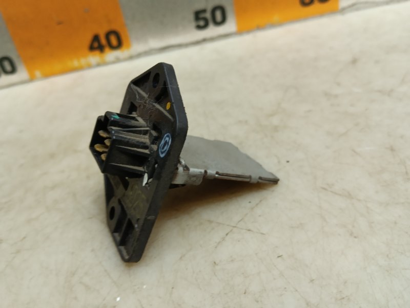 Резистор отопителя