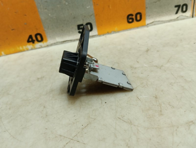 Резистор отопителя