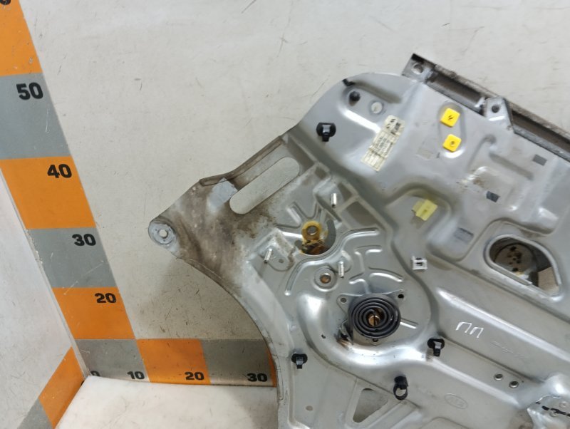 Стеклоподъемник электр. передний правый