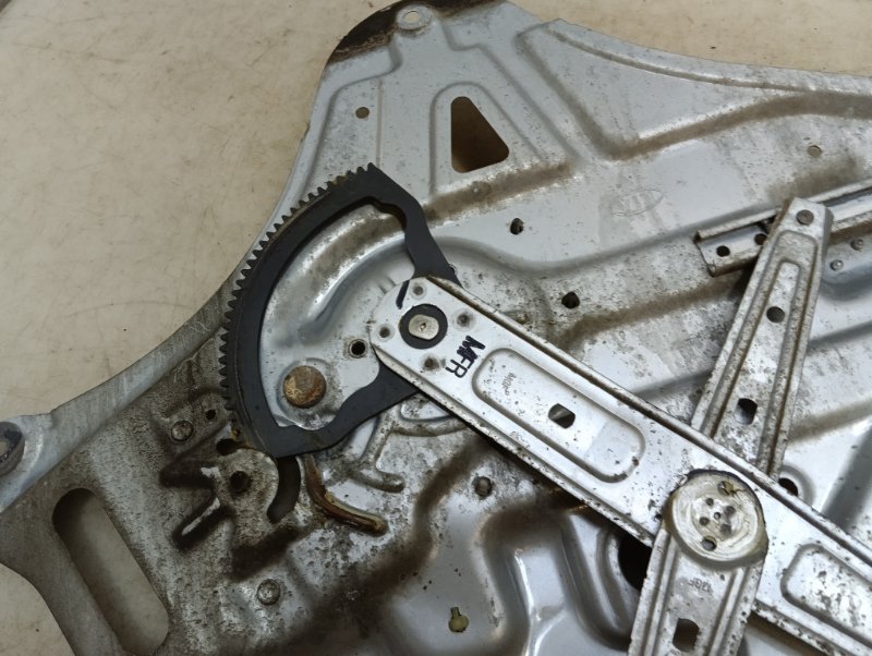 Стеклоподъемник электр. передний правый