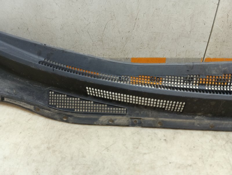 Решетка стеклоочистителей (Жабо)