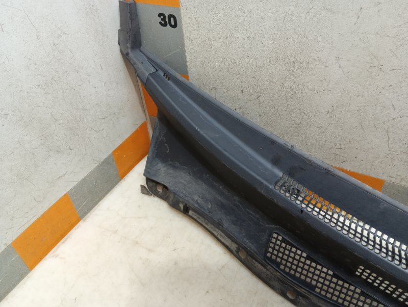 Решетка стеклоочистителей (Жабо)