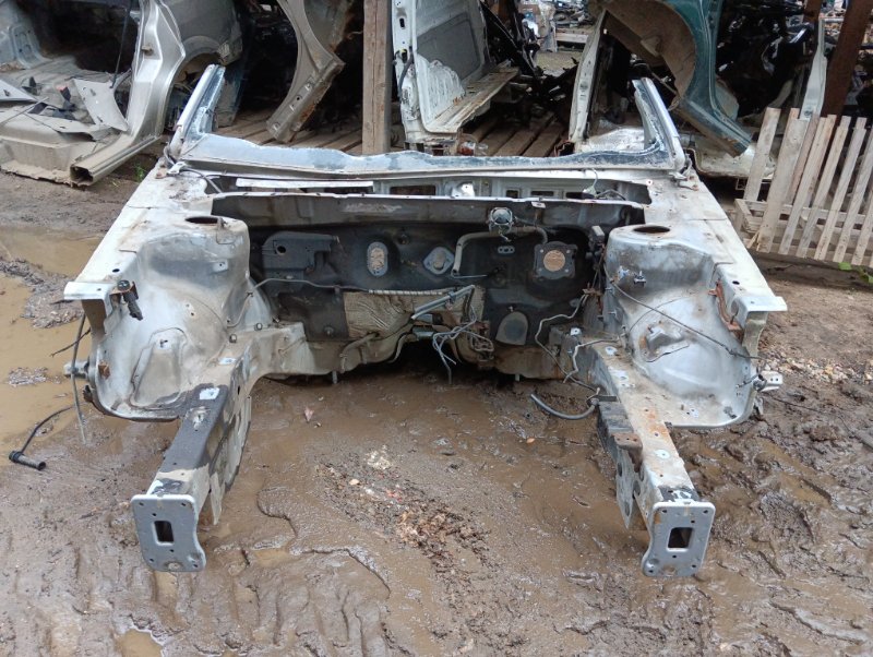 Кузовной элемент