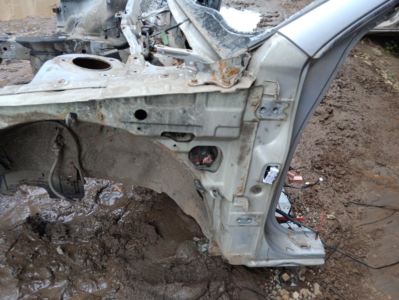 Кузовной элемент