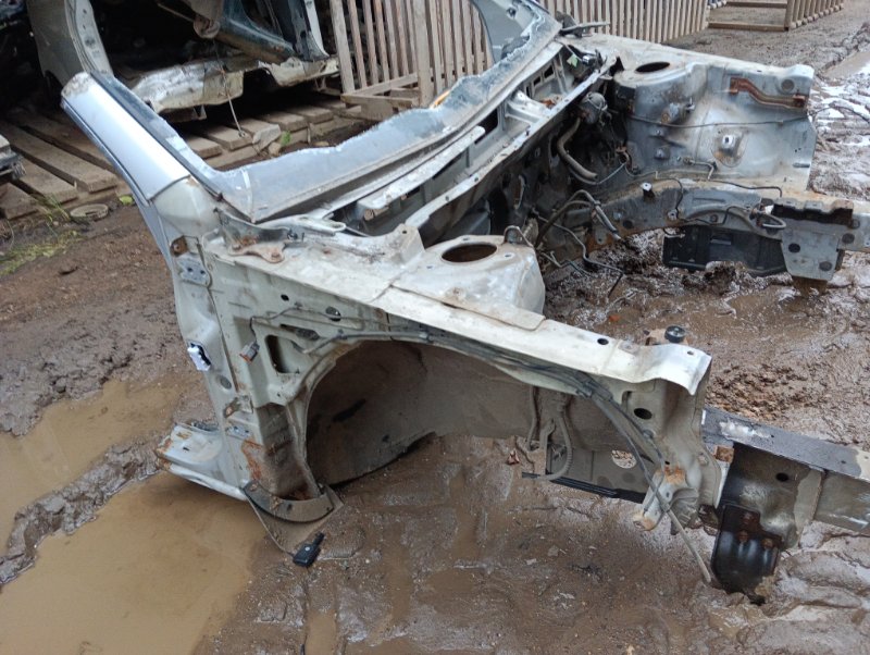 Кузовной элемент