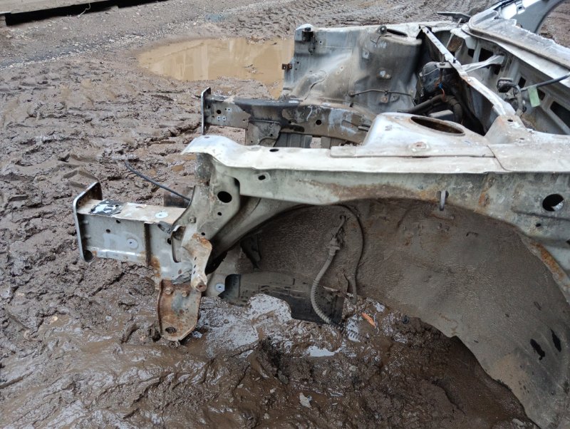 Кузовной элемент