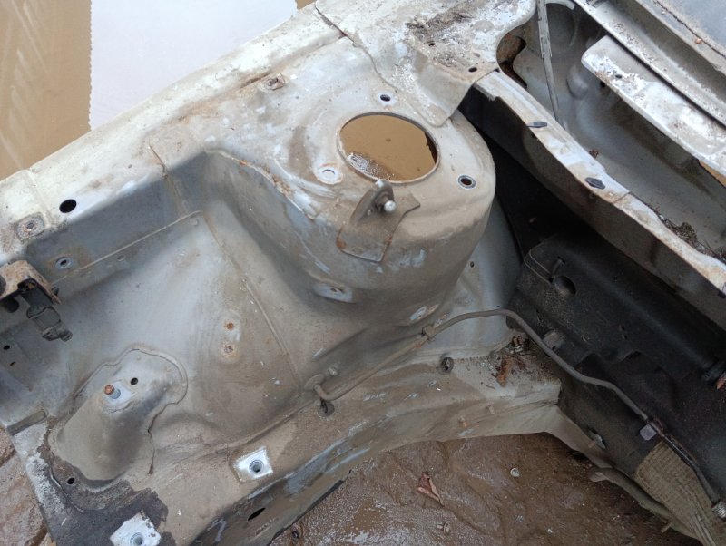 Лонжерон передний правый