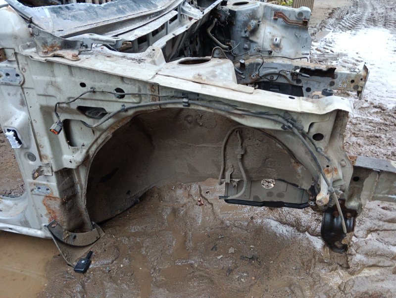 Лонжерон передний правый