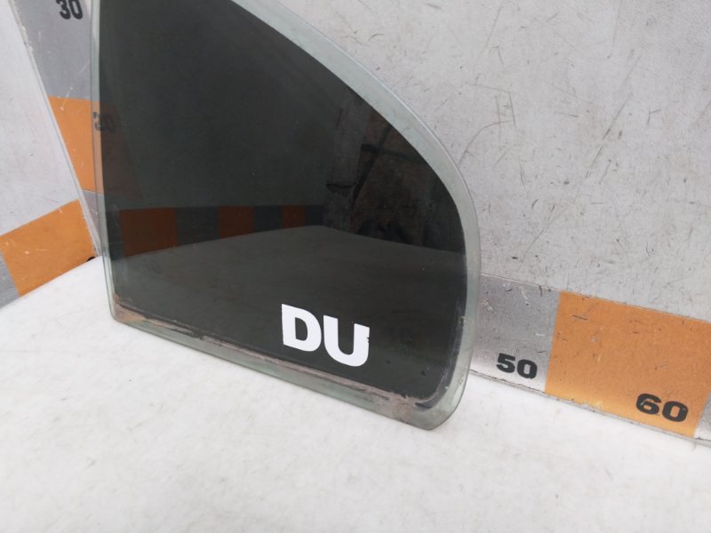 Стекло двери задней левой