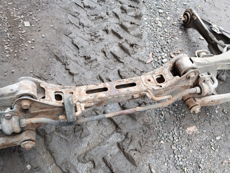 Балка задняя