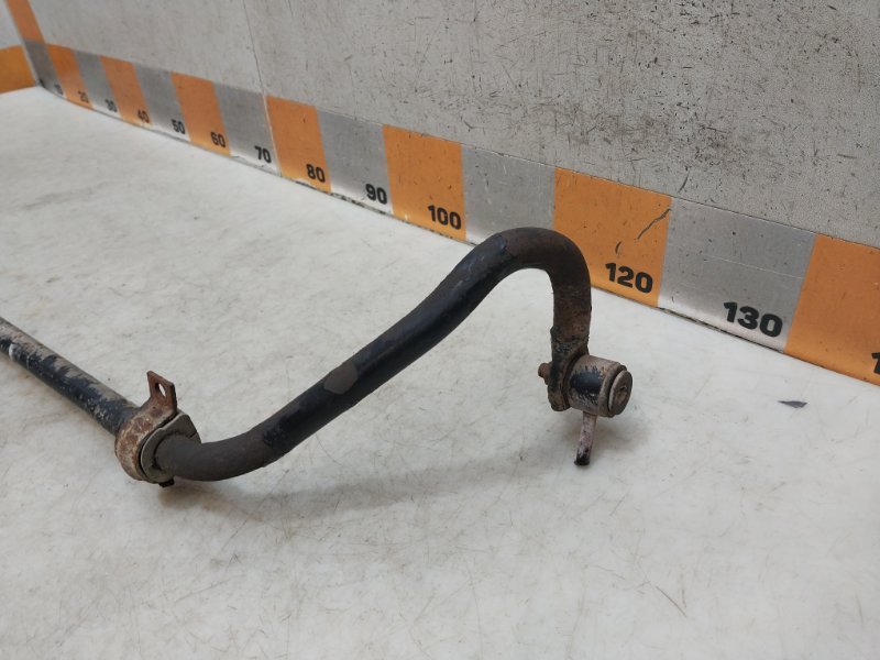 Стабилизатор передний