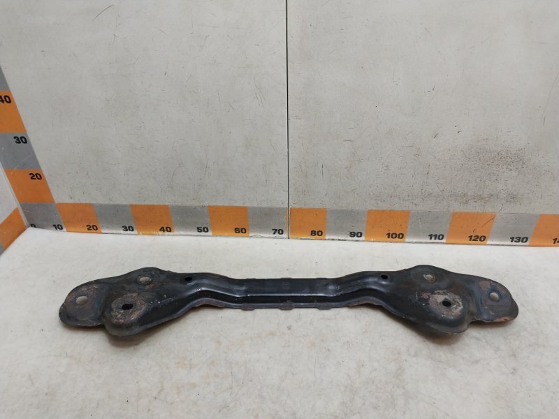 Балка передняя поперечная