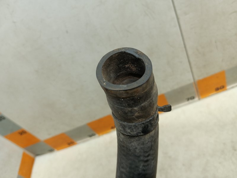 Патрубок радиатора