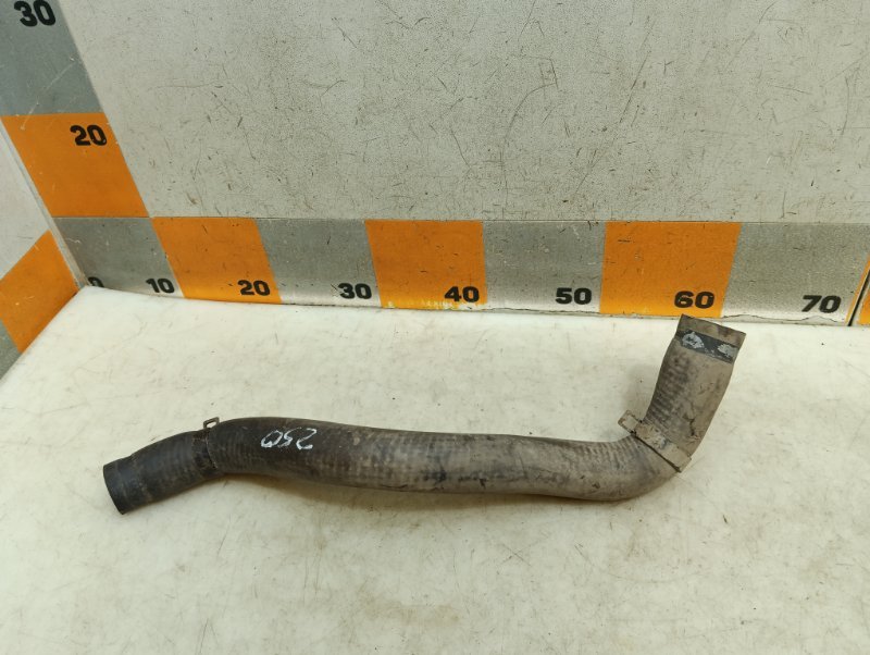 Патрубок радиатора