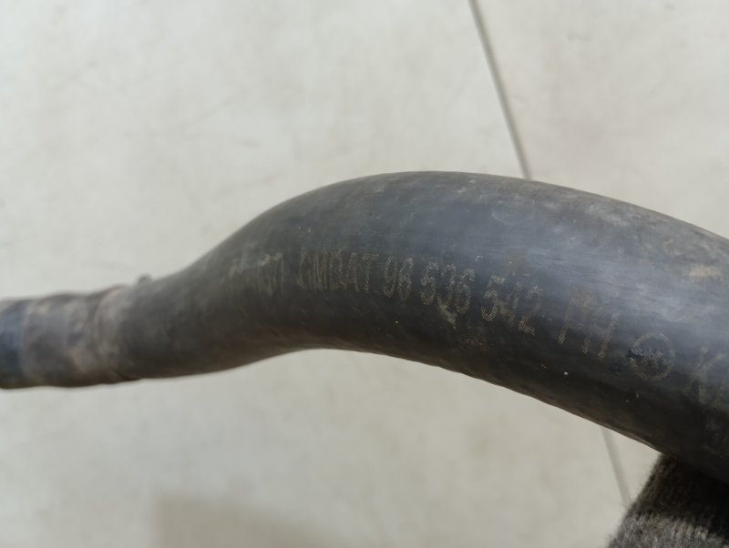 Патрубок радиатора