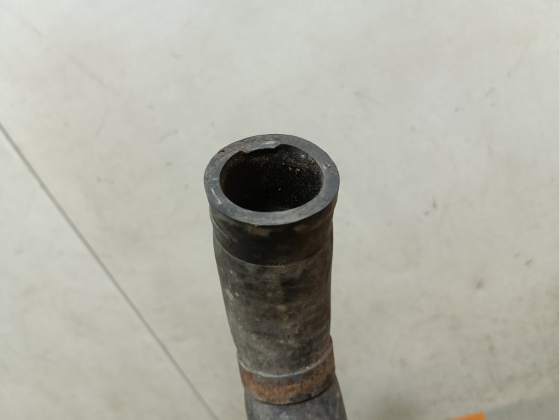 Патрубок радиатора