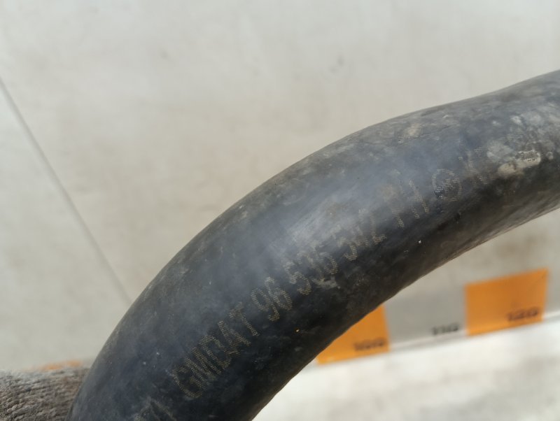 Патрубок радиатора