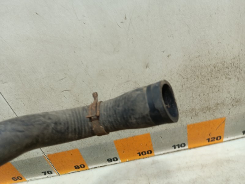 Патрубок радиатора