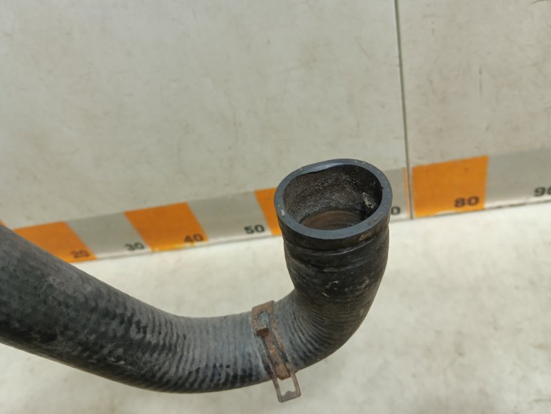 Патрубок радиатора