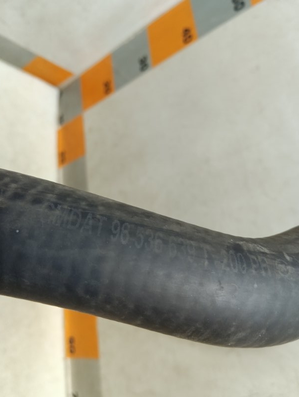 Патрубок радиатора