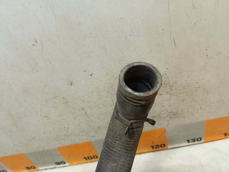 Патрубок радиатора