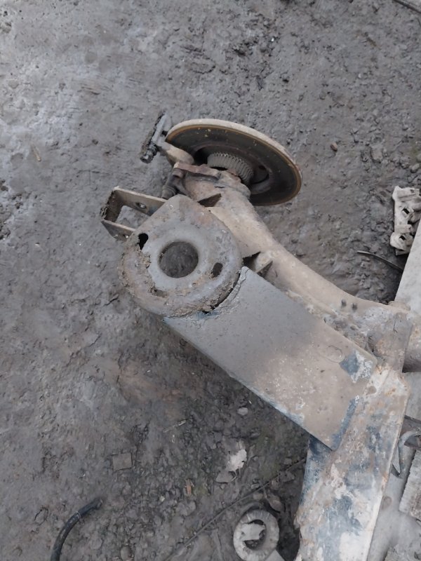 Балка задняя