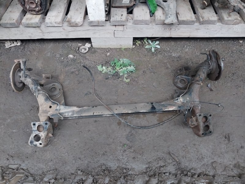 Балка задняя