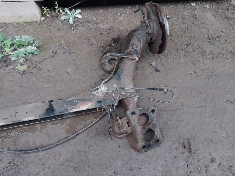 Балка задняя