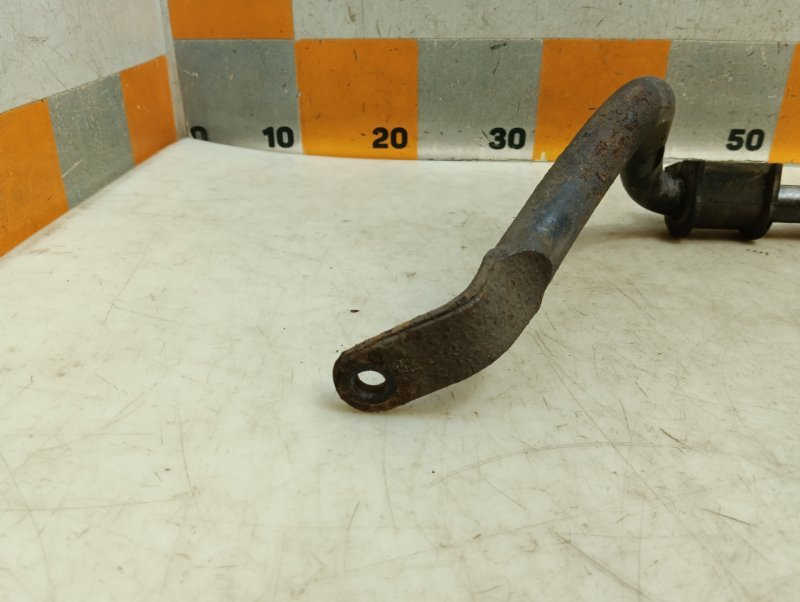 Стабилизатор передний